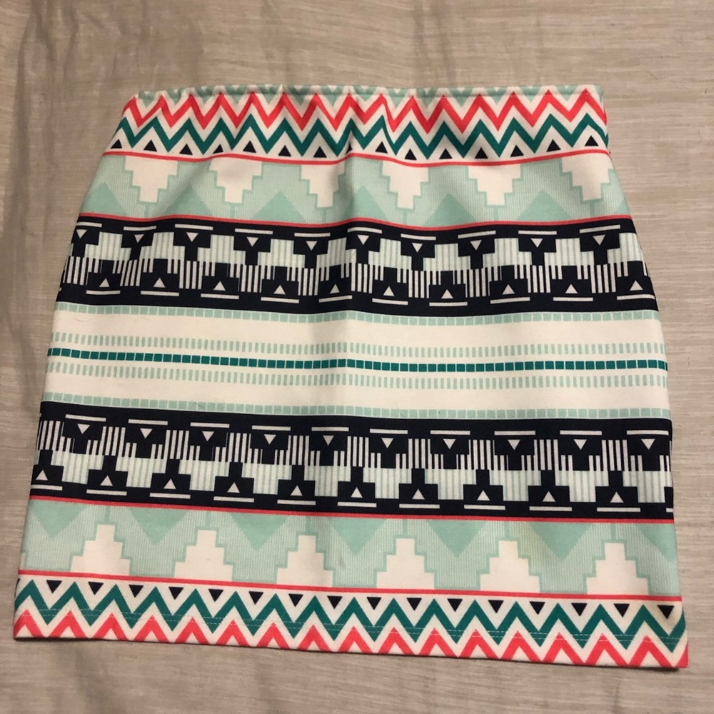 NWOT Zara Patterned Mini Skirt